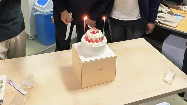 교수님 생신 축하드립니다!
